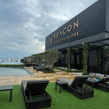 13 Beacon Executive Suites #Rooftoppool #Luxurysuites George Town Exteriér fotografie