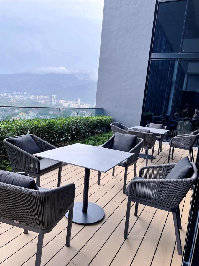 13 Beacon Executive Suites #Rooftoppool #Luxurysuites George Town Exteriér fotografie